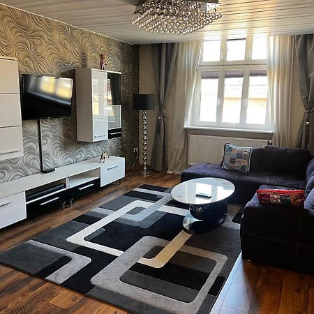 Schoenes City-Apartment Im Zentrum Mit Balkon Hof  Εξωτερικό φωτογραφία