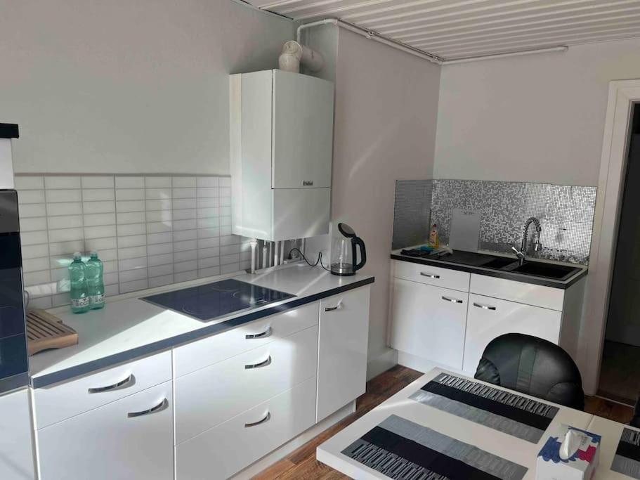 Schoenes City-Apartment Im Zentrum Mit Balkon Hof  Εξωτερικό φωτογραφία