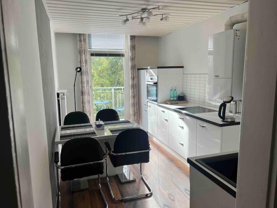Schoenes City-Apartment Im Zentrum Mit Balkon Hof  Εξωτερικό φωτογραφία