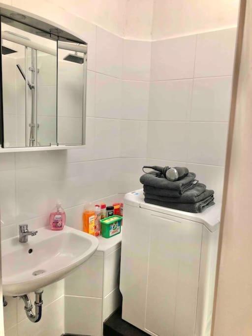 Schoenes City-Apartment Im Zentrum Mit Balkon Hof  Εξωτερικό φωτογραφία
