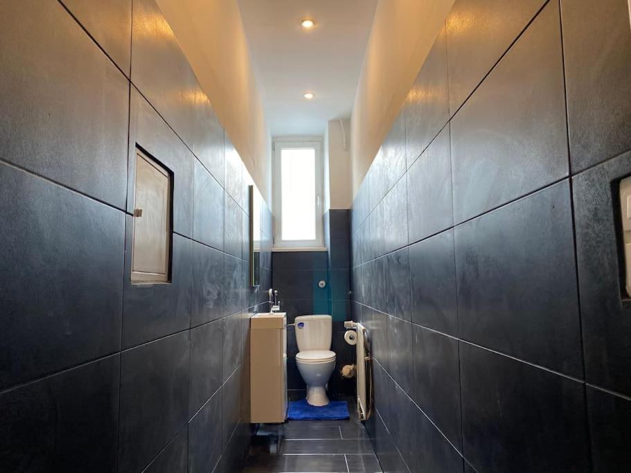 Schoenes City-Apartment Im Zentrum Mit Balkon Hof  Εξωτερικό φωτογραφία